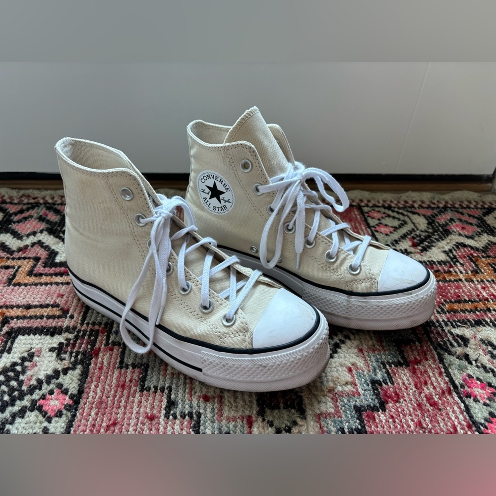 Converse Chuck Taylor All Star Lift Platform high-top Canvas, 7.5 Women’s